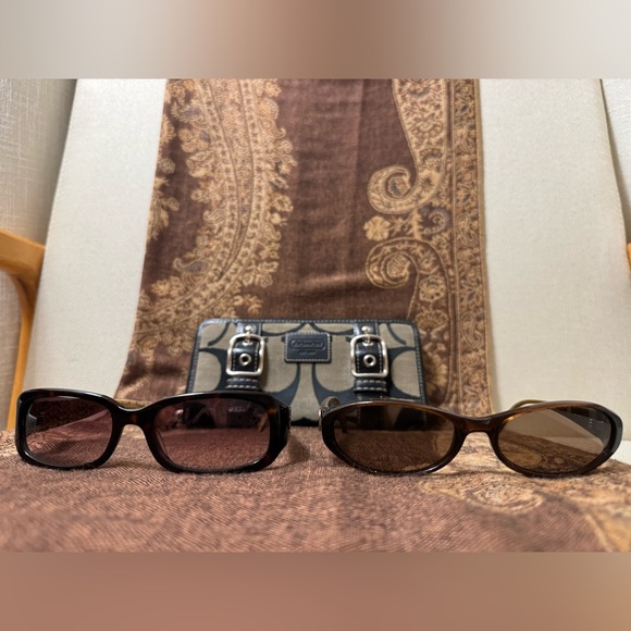 2 Coach Sunglasses Pair & Wallet Accessory Bundle - Picture 7 of 7